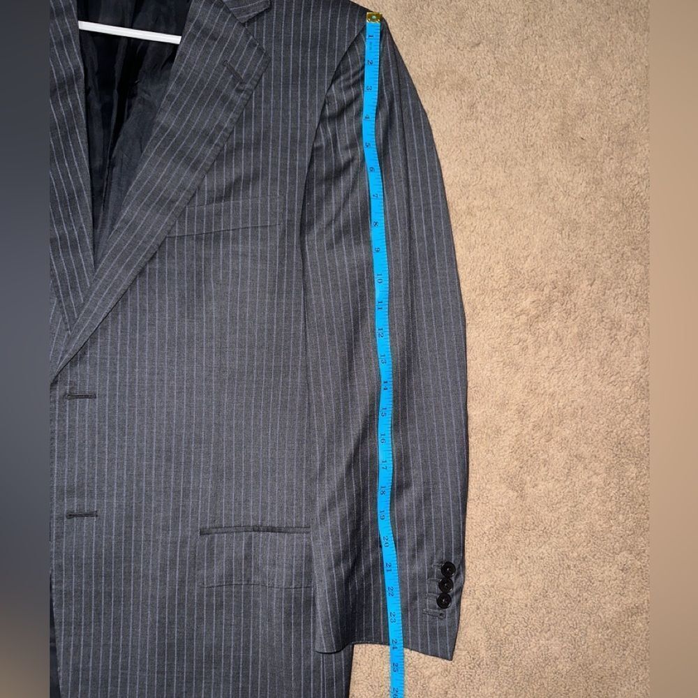 Ermenegildo Zegna Pinstripe with Surgeon's cuffs - Picture 3 of 7